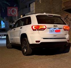 جیپ گراند شیرۆکی